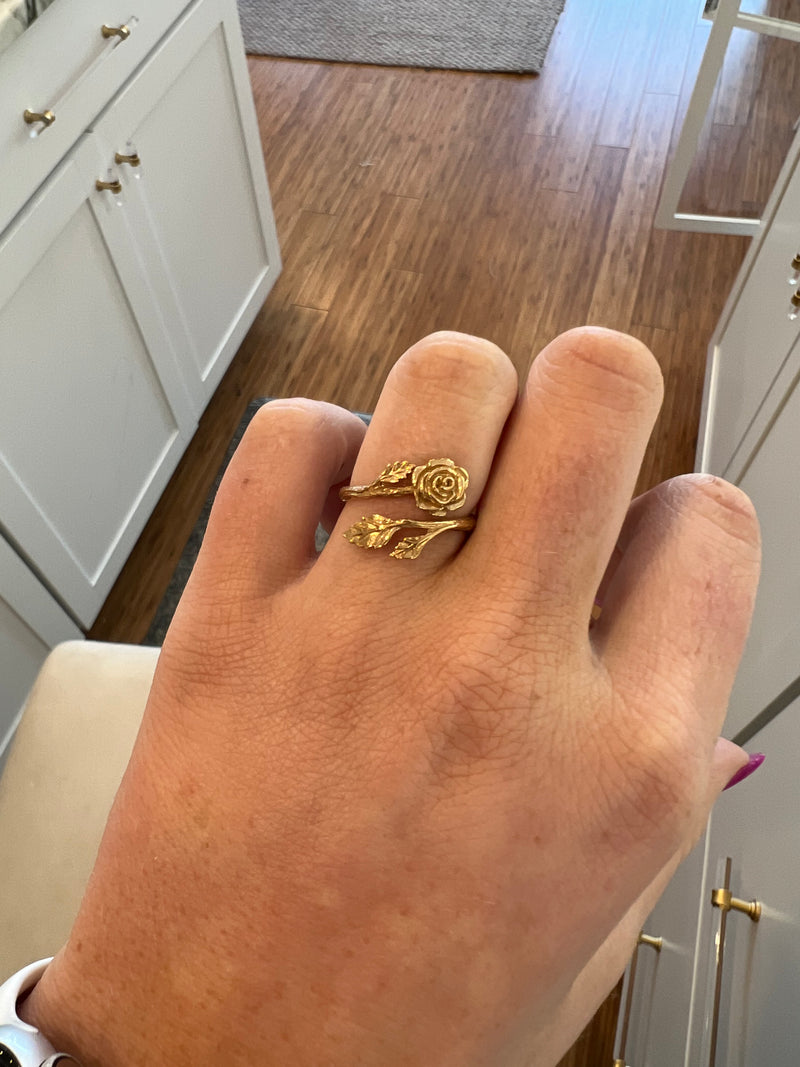 Lola 2025 rose rings